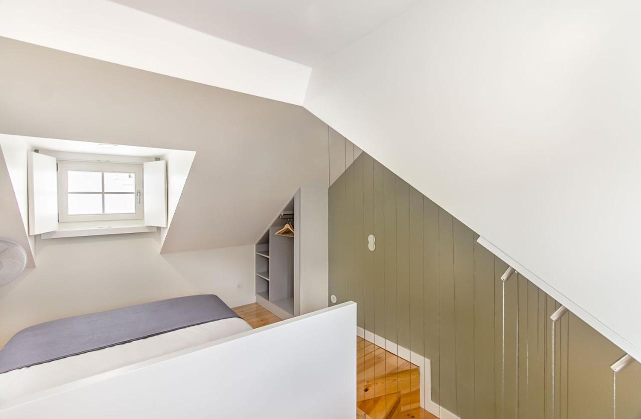 Design Apartment In Typical Alfama Lisbon Bagian luar foto