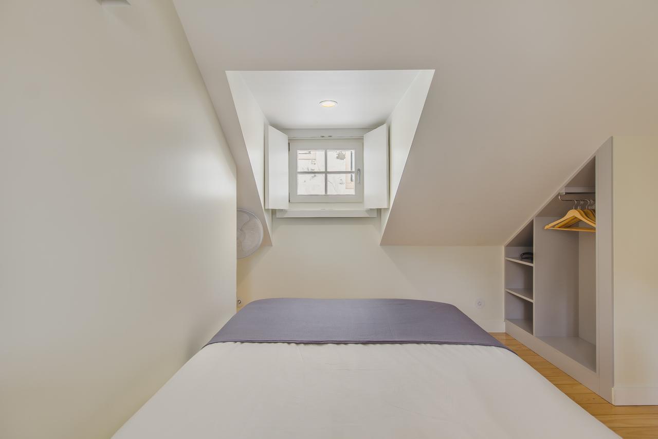 Design Apartment In Typical Alfama Lisbon Bagian luar foto