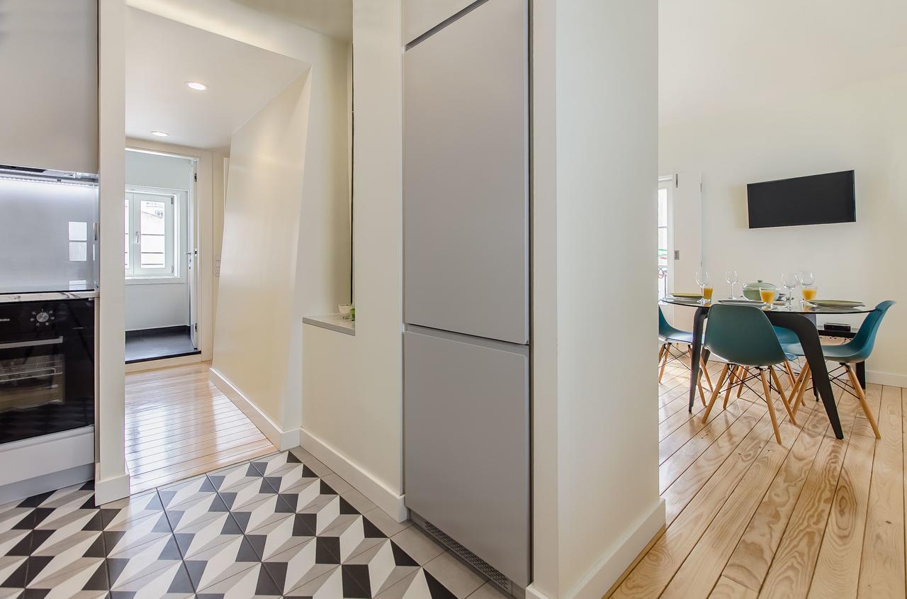 Design Apartment In Typical Alfama Lisbon Bagian luar foto